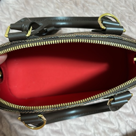 Louis Vuitton Alma BB - Picture 4 of 10